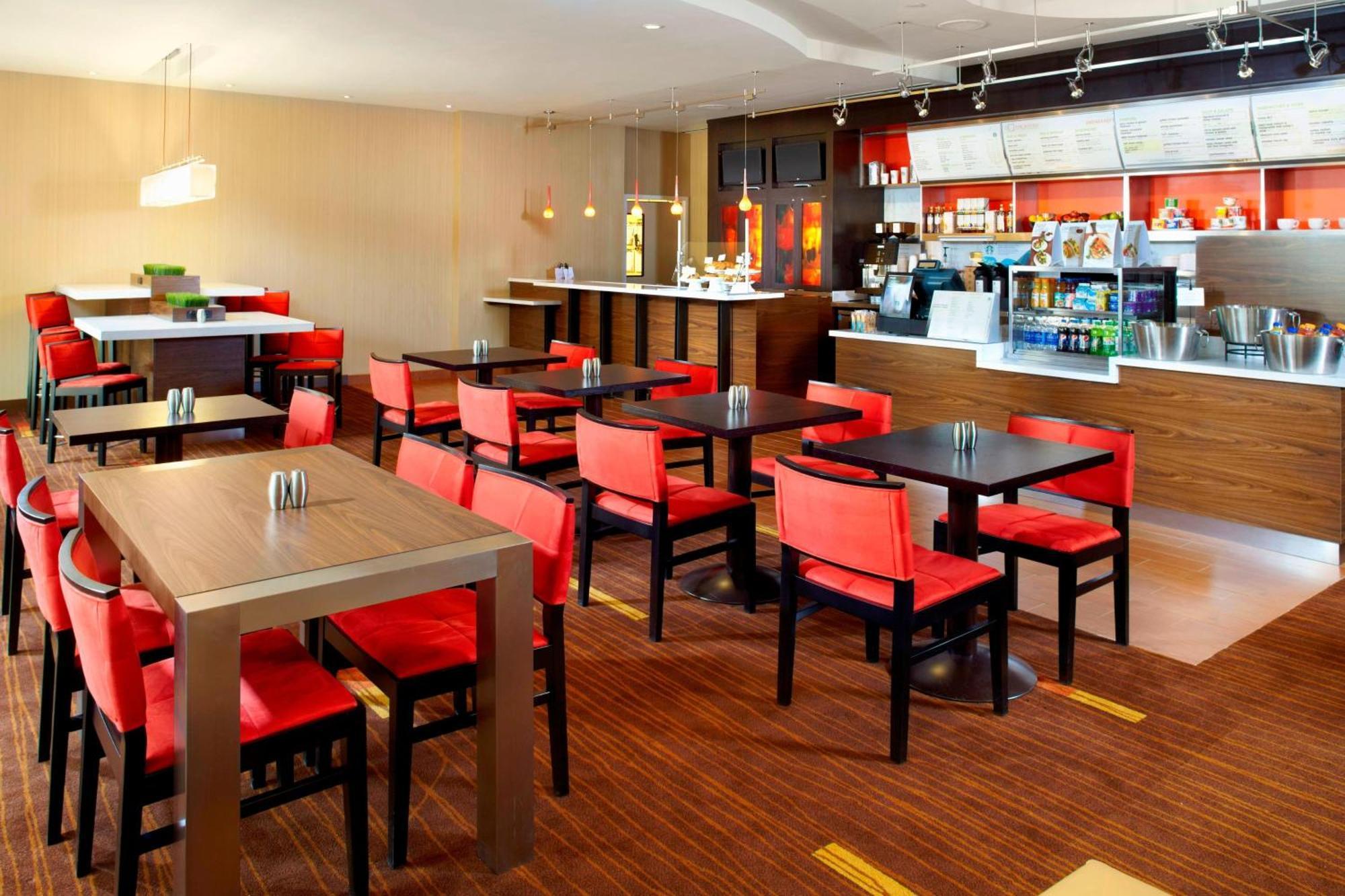 Courtyard By Marriott Pittsburgh West Homestead Waterfront Exterior photo