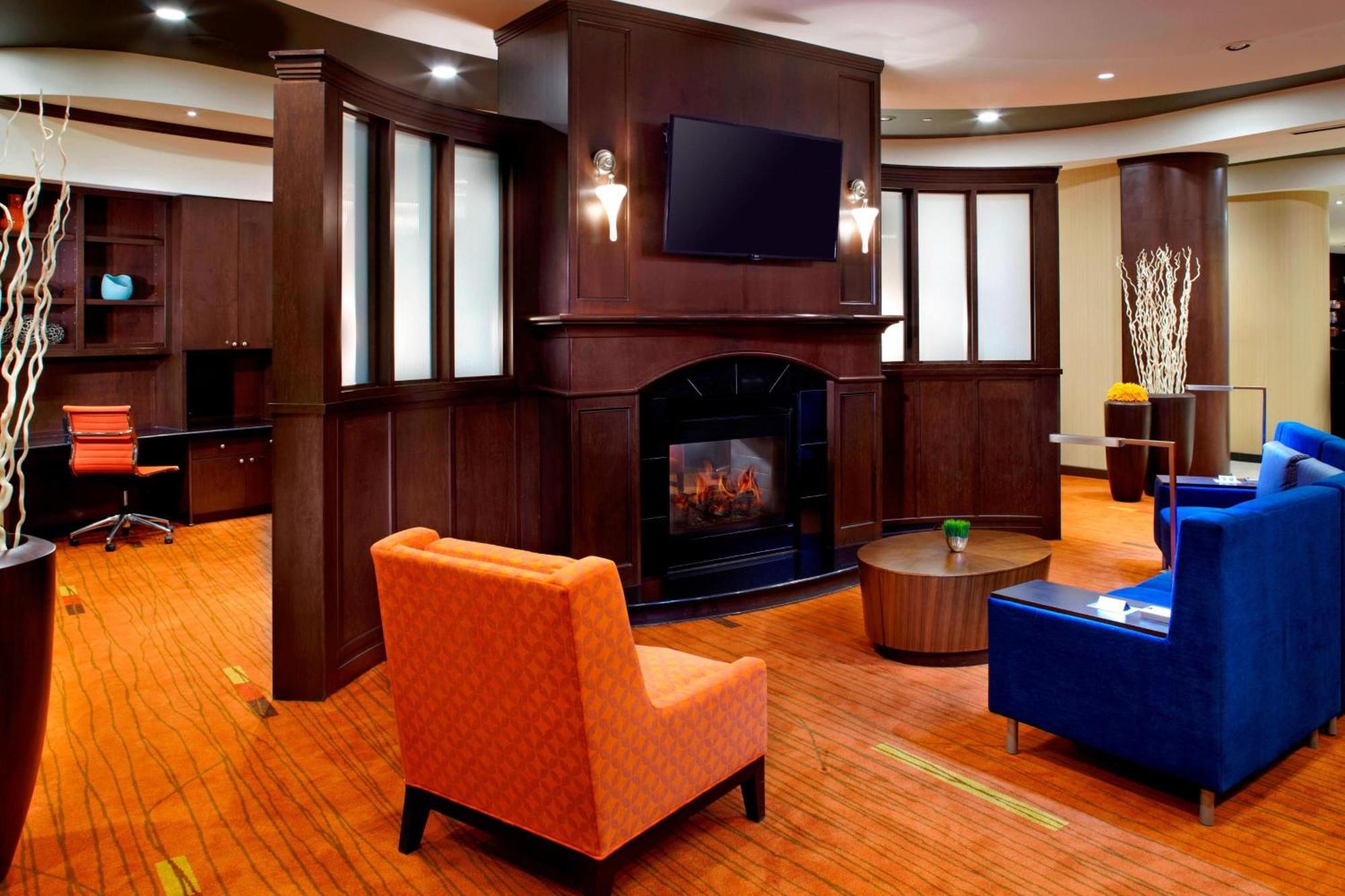 Courtyard By Marriott Pittsburgh West Homestead Waterfront Exterior photo